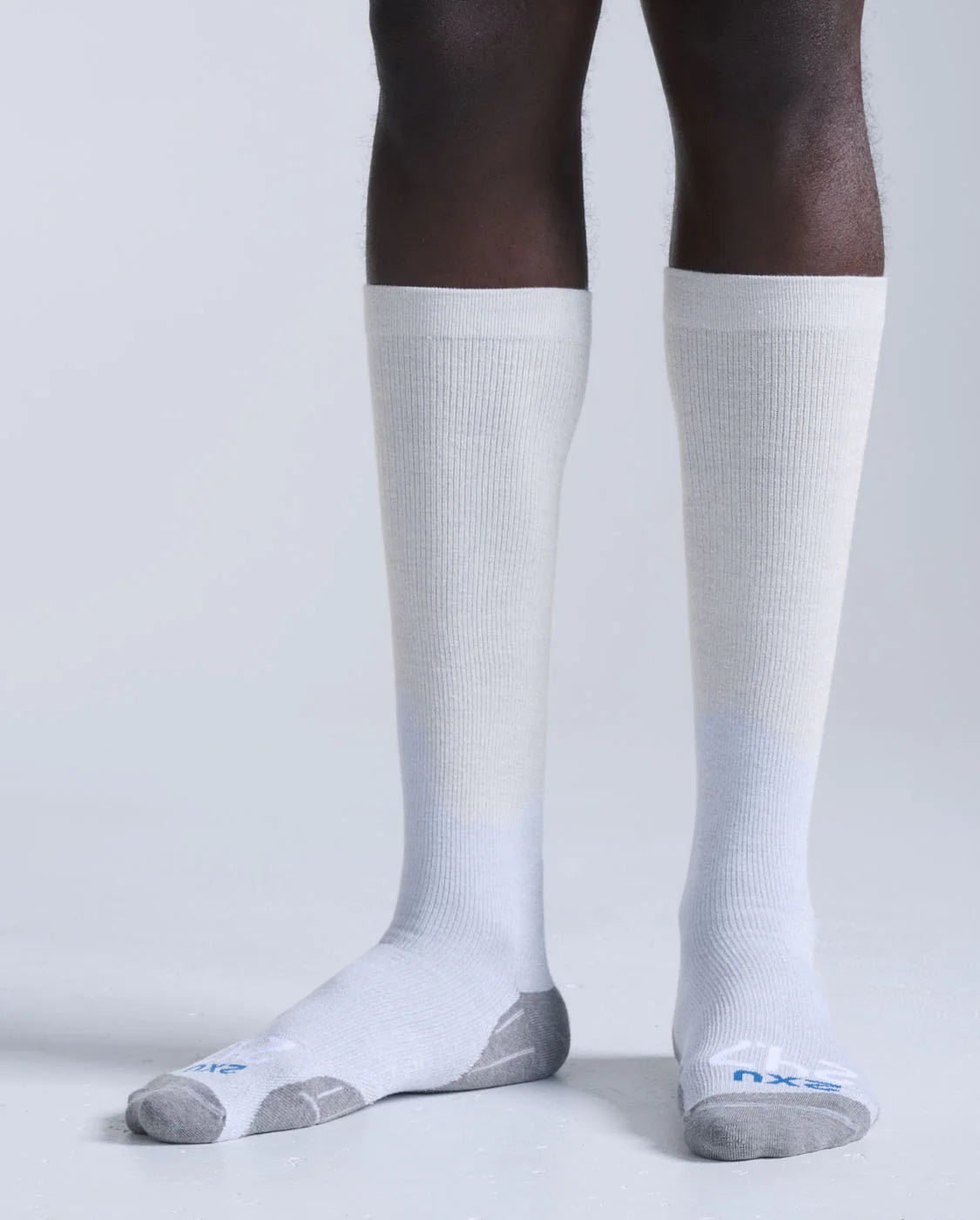 2XU 24/7 Bamboo Graduated Compression Socks (20-23 mmHg) - YoU Compression Wear