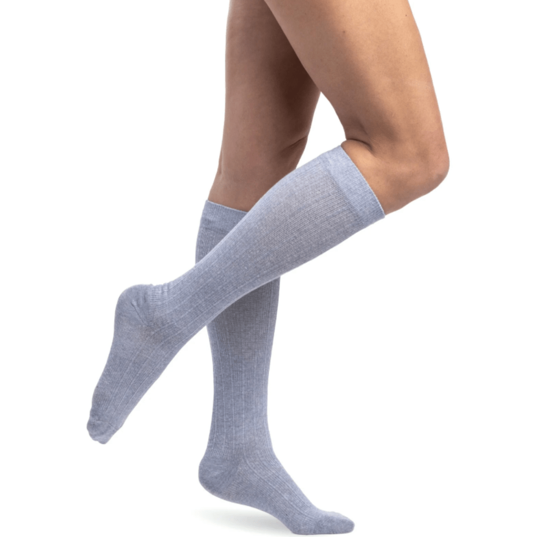 Sigvaris Linen 15 - 20 mmHg Knee High (Women&