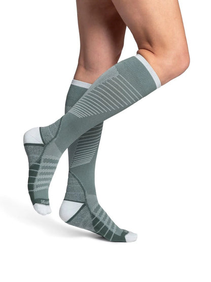 Sigvaris Motion Flow Tech Knee High 20 - 30 mmHg - YoU Compression Wear